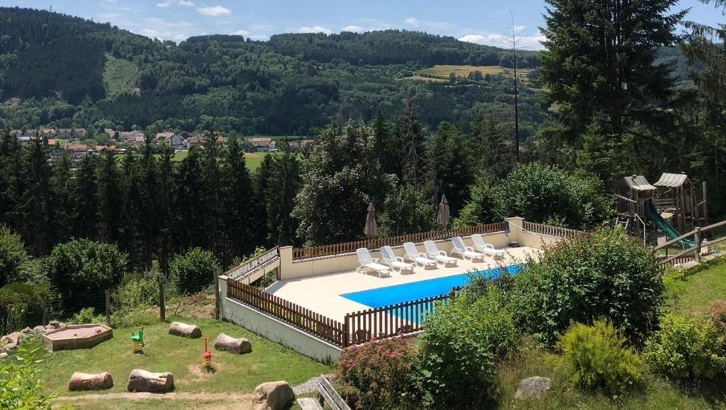 Camping Du Chateau Granges-sur-Vologne Esterno foto