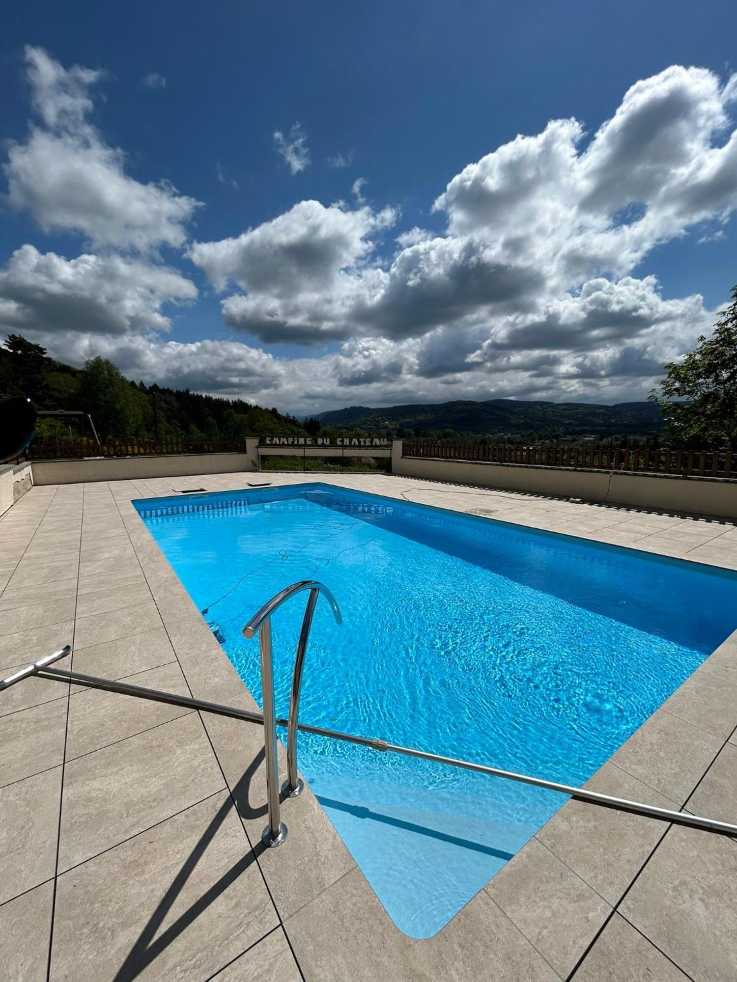 Camping Du Chateau Granges-sur-Vologne Esterno foto
