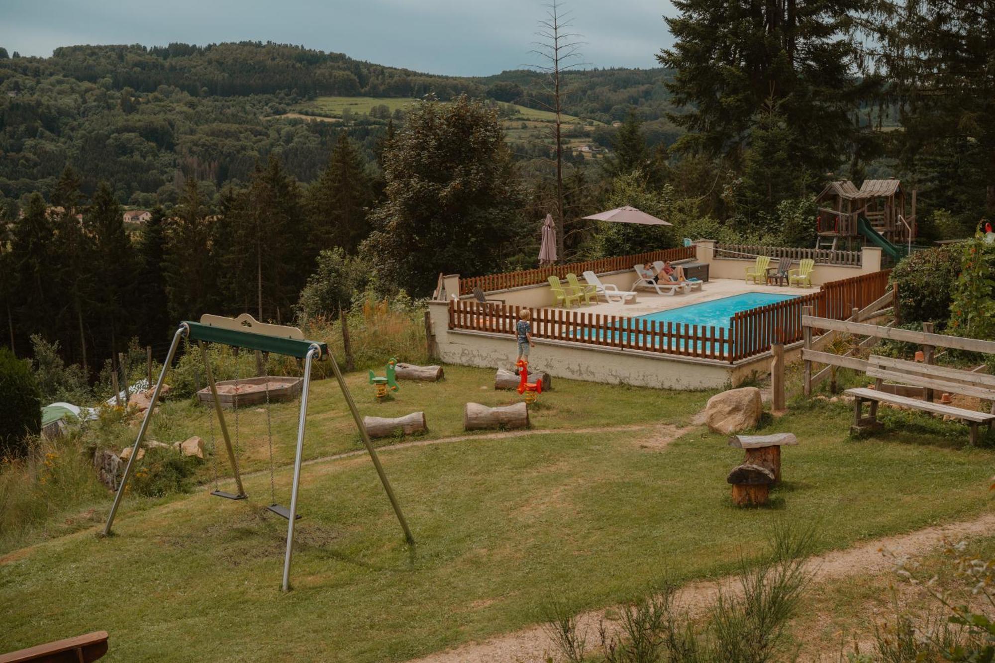 Camping Du Chateau Granges-sur-Vologne Esterno foto